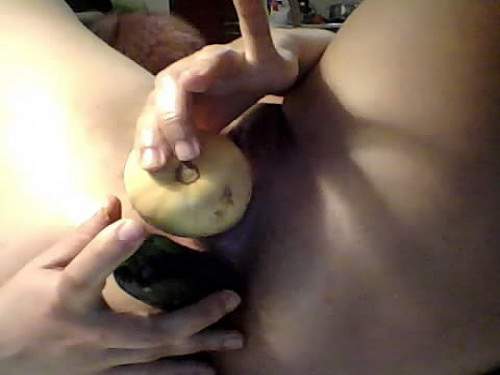 Gaping Asshole – Webcam cucumber and zucchini anal and pussy