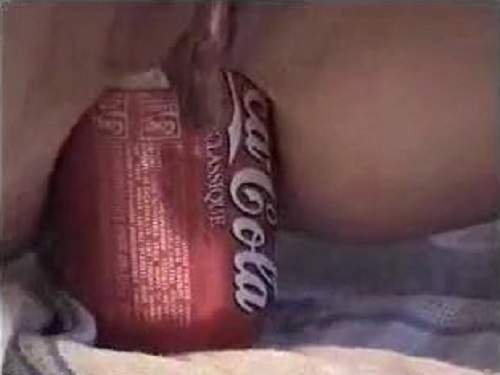 Beer Bottle – Unbelievable amateur scene closeup bottle and tin anal