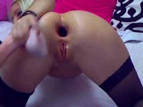 Dildo Anal – Playful blonde webcam with huge gaping anus
