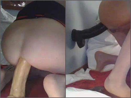 Huge Dildo – Large labia girl Lilrosiedoll rides on a many dildos herself