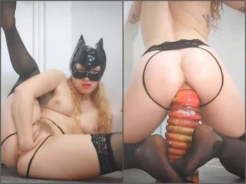 Closeup – Sexy Batgirl BigYoni95 shocking pussy prolapse loose during hard fisting
